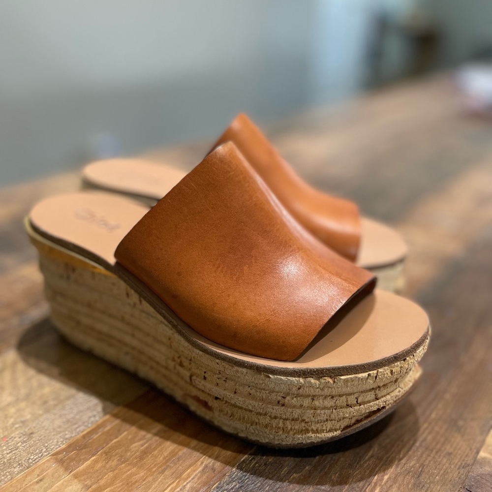 Chloe platform wedge